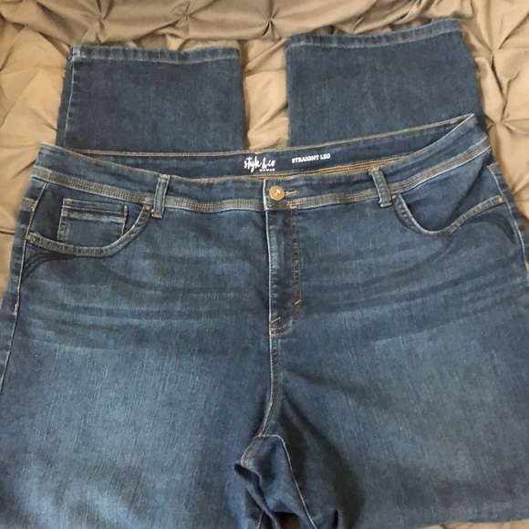 Style & Co. Woman straight leg jeans - Picture 2 of 7